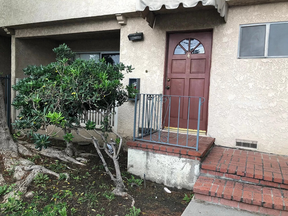 17155 Roscoe Blvd, Los Angeles, CA 91325 Condo for Rent in Los