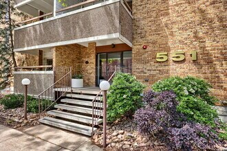 Building Photo - 551 N Pearl St