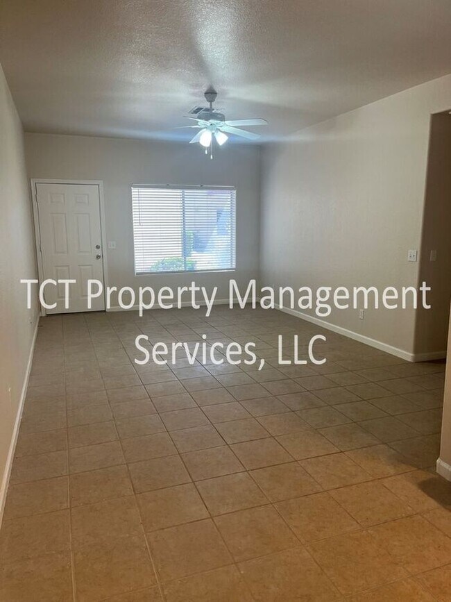 Foto del edificio - Cozy 2 Bedroom Townhome in Phoenix