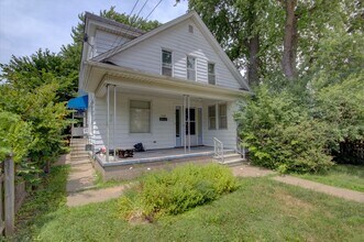 Building Photo - 1127 11th St