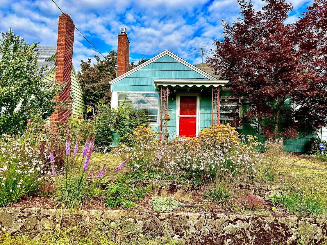 Primary Photo - 2828 SE 59th Ave