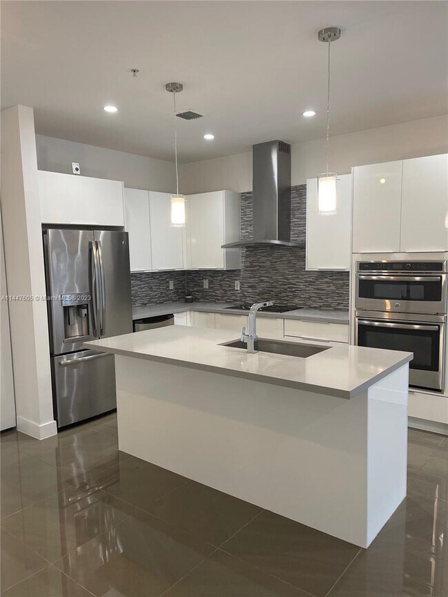 Foto del edificio - 10245 NW 63rd Terrace