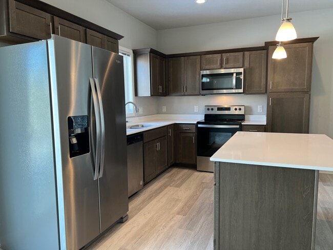 Foto del edificio - 616 1st St NW