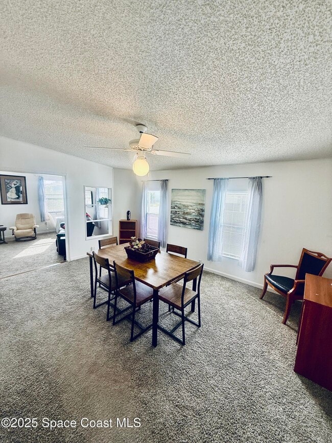 Building Photo - 2399 Coconut Palm Dr