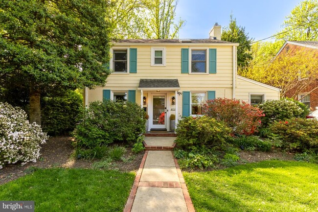 Foto del edificio - 8722 Milford Ave