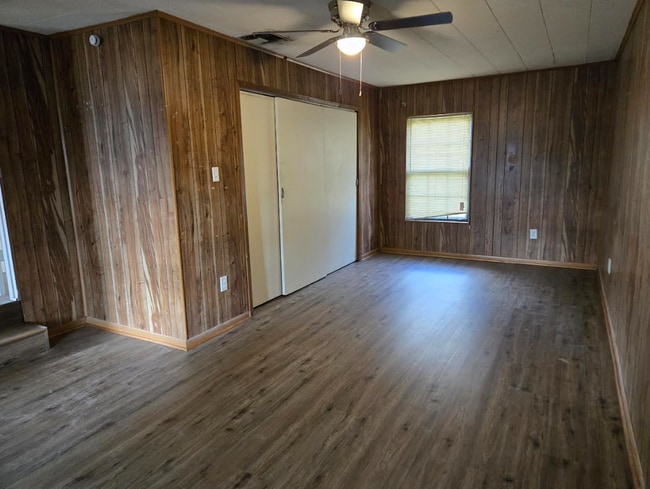 Photo - 912 S Gordon St House