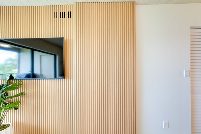 Building Photo - 6218 Palma Del Mar Blvd S
