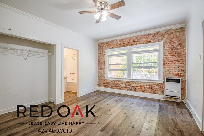 Building Photo - 728 S Berendo St