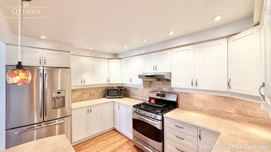 Building Photo - 2145 Country Club Dr