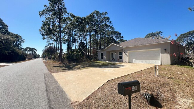 Foto del edificio - Spacious 4BR Home with Well Water, Pet-Friendly & No HOA