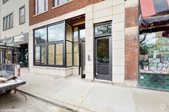 Building Photo - 3242 N Clark St