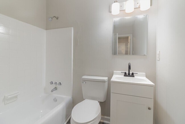 Building Photo - Spacious Studio at Fairlawn Drive
