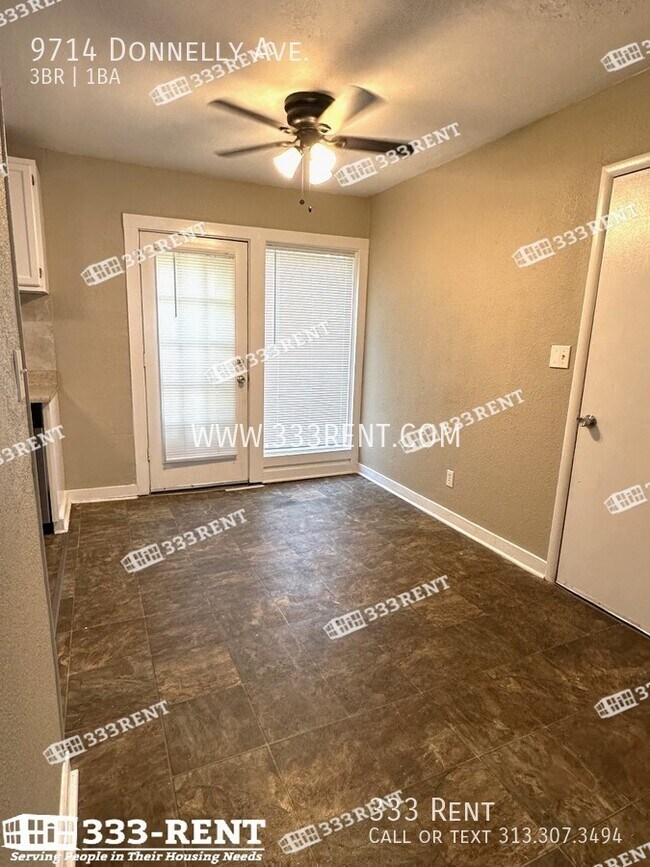 Foto del edificio - 9714 Donnelly Ave