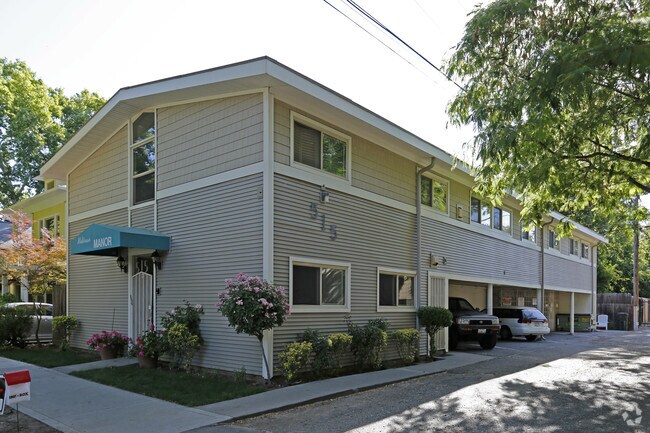 Foto principal - Midtown Manor Rooming House