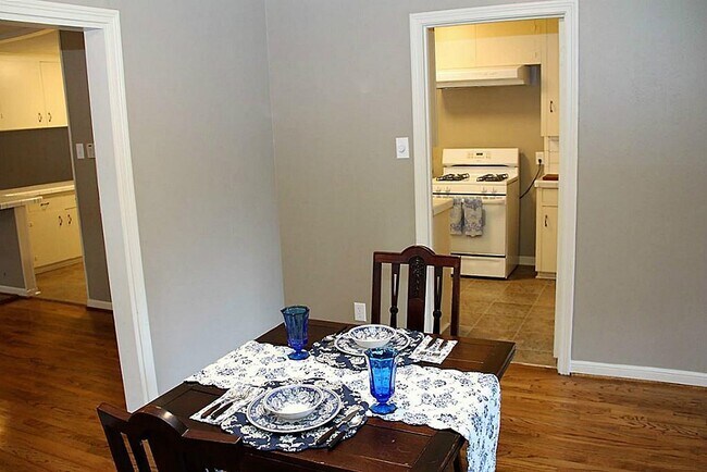 Foto del edificio - 8415 Greenbush St