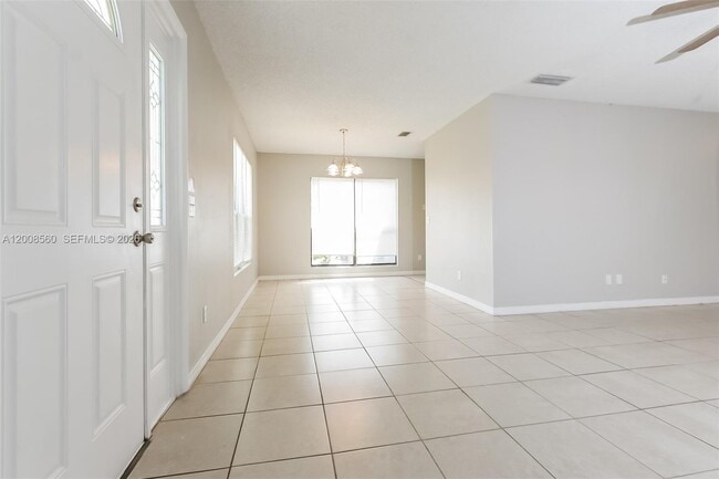 Foto del edificio - 438 SE Streamlet Ave