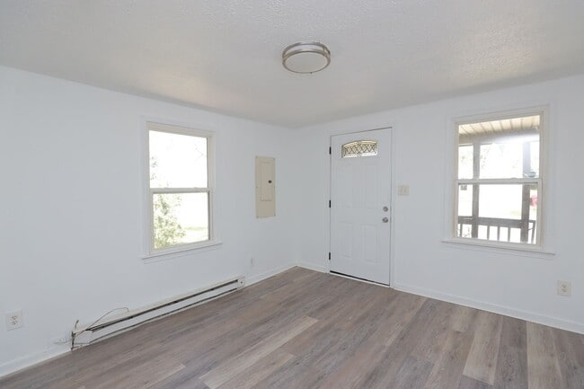 Foto del edificio - Fully Updated 1-Bedroom Duplex