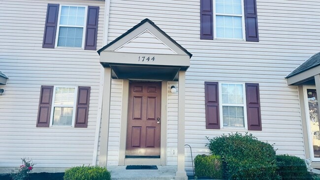 Building Photo - 1744 Messner Dr