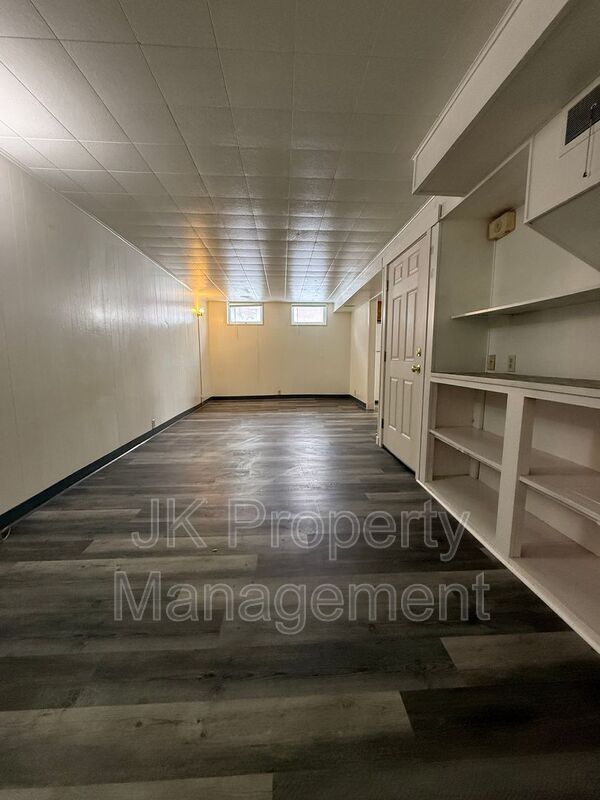 Building Photo - 3810 9th Ave S