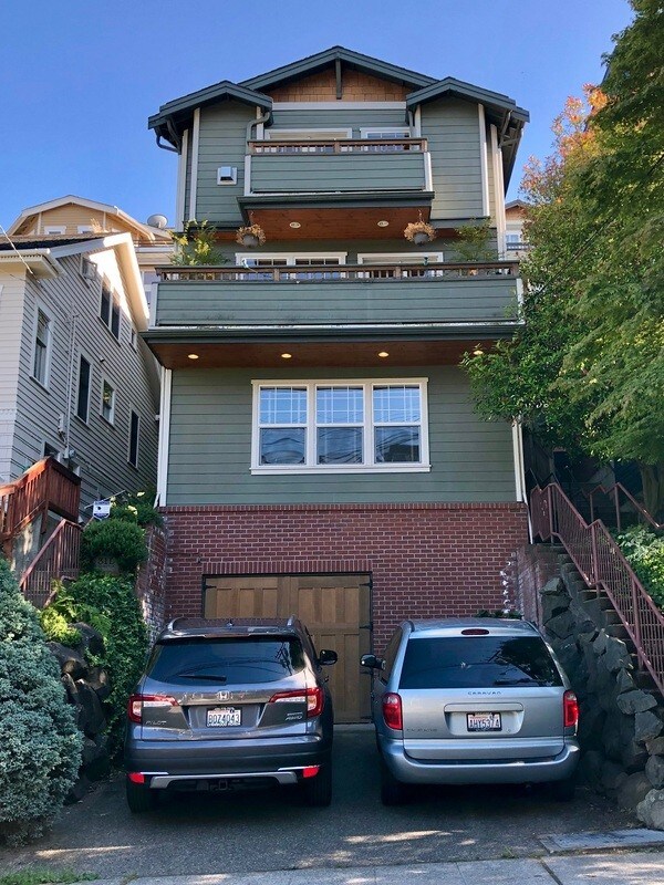 Primary Photo - 31 Etruria St