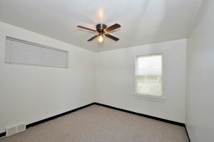 Foto del edificio - 821 W Greenwood Ave