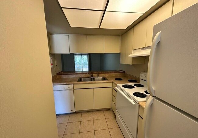 Foto del edificio - 3151 Sir Hamilton Cir
