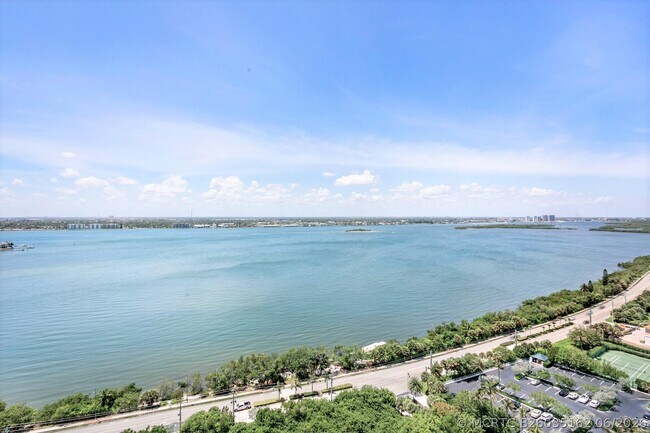 Building Photo - 5070 N Ocean Dr