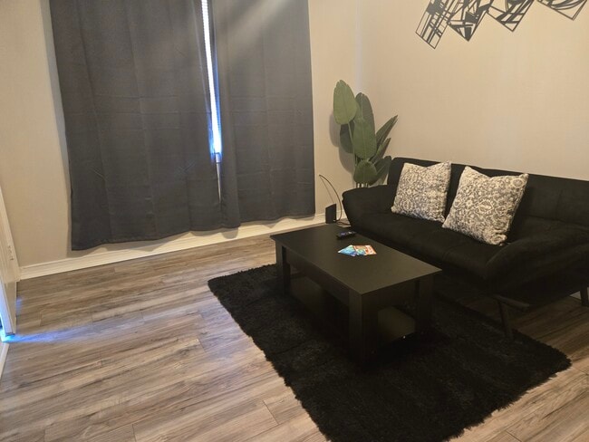 Building Photo - 4510 Rosemont Pl