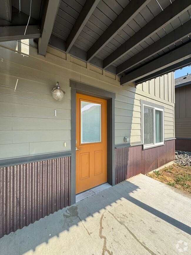 Building Photo - 2241 Airport Rd
