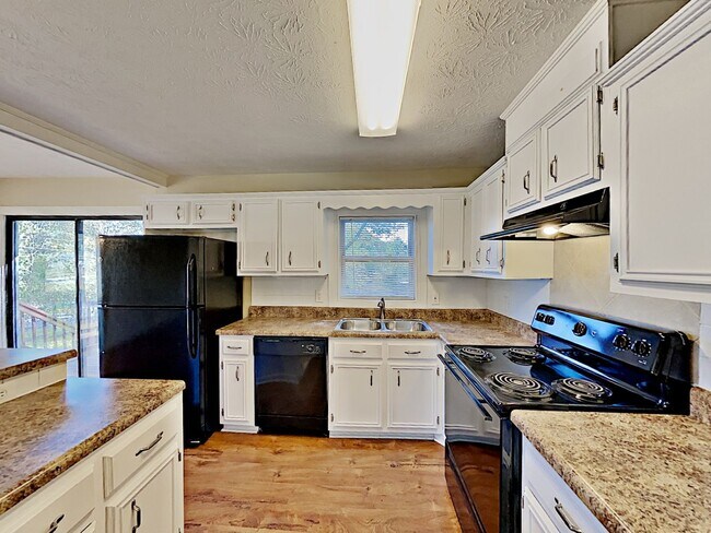 Foto del edificio - 4810 Hull Rd SE