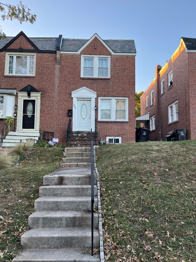 Building Photo - 203 Hartranft Ave