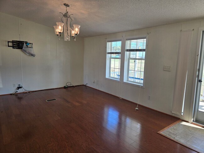 Foto del edificio - 4 Bed, 2 Bath Ranch in New Hope Area