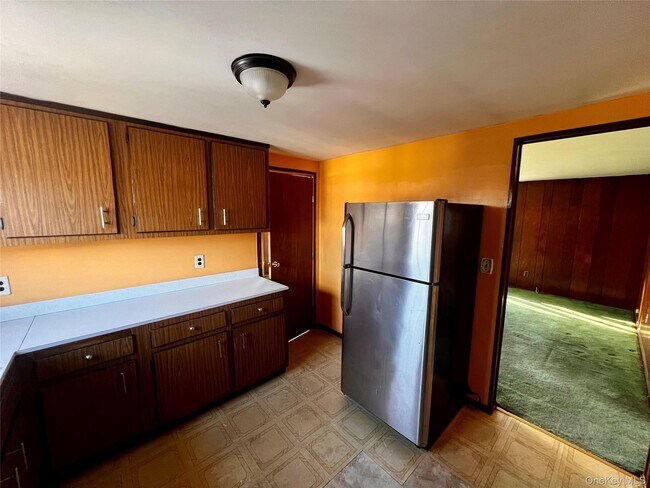 Foto del edificio - 463 Duryea Ave