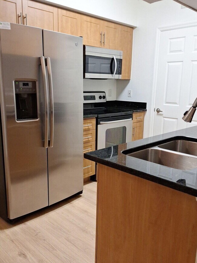 Foto del edificio - 6559 Emerald Dunes Dr