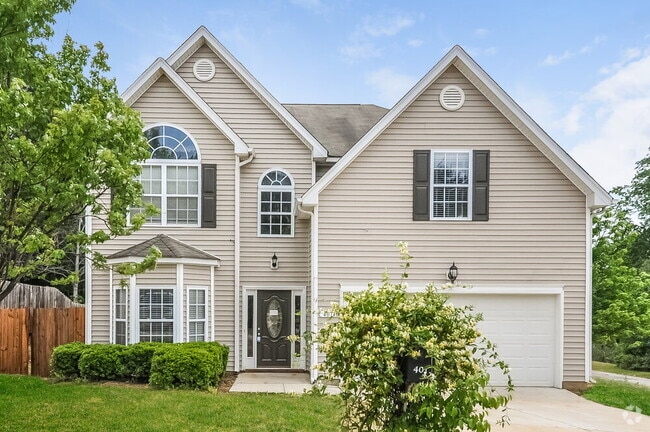 Building Photo - 401 Pyracantha Dr
