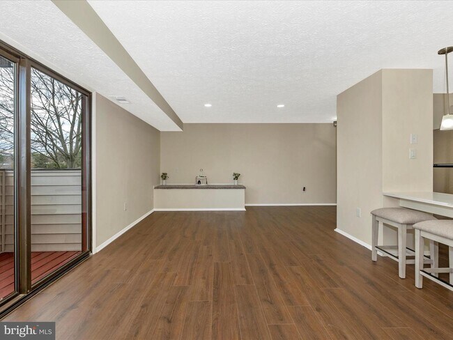 Building Photo - 531 Heather Ridge Dr