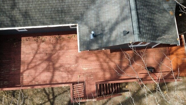 Building Photo - 740 Marigold St