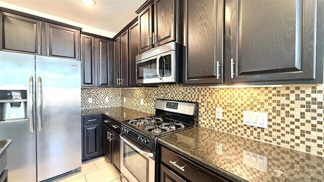 Building Photo - 1001 Zodiac Ln