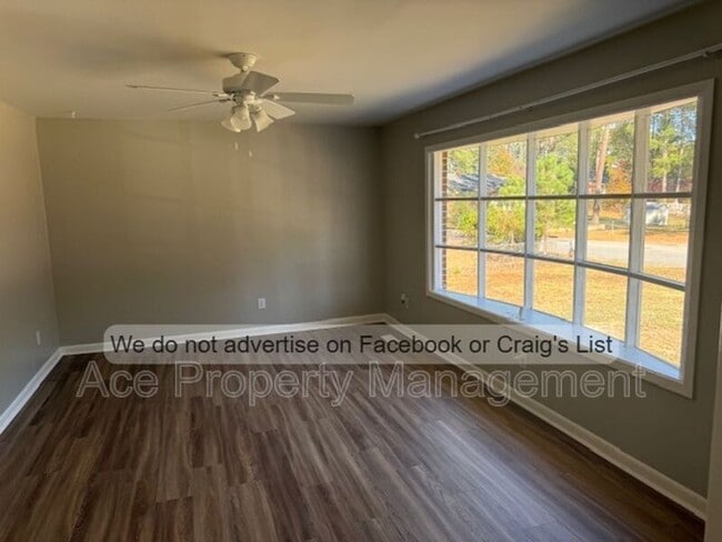 Foto del edificio - 643 Wakefield Dr