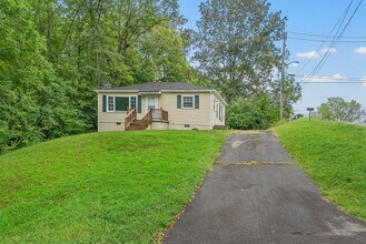 Building Photo - 443 Gary Hills Dr