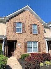 Building Photo - 2034 Victory Gallop Ln