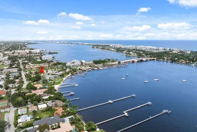 Foto del edificio - 121 S Lake Dr