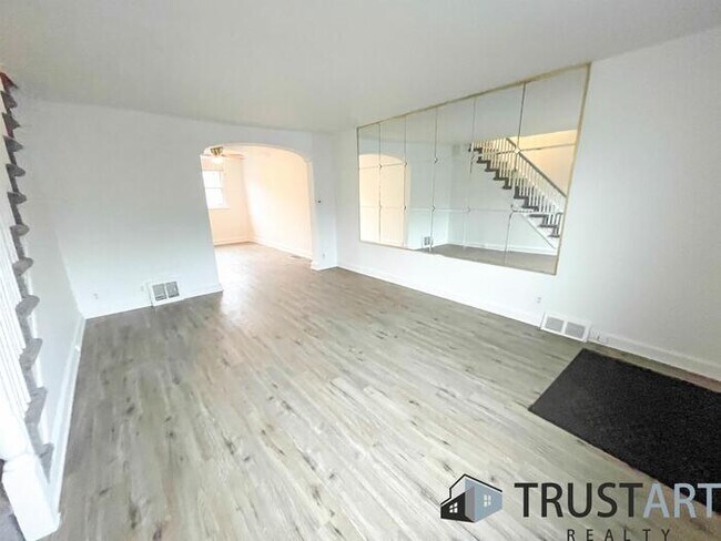 Photo - 3 bedroom house in Oxford Circle NorthEast...