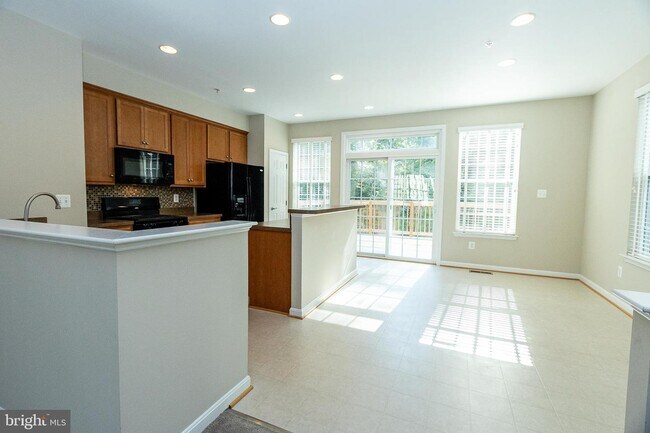 Building Photo - 44325 Ocelot Way