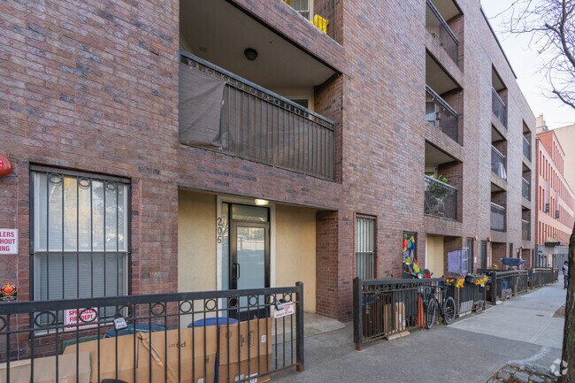 Entrada - 198-206 21st St