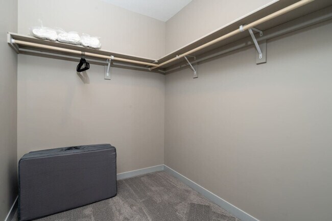 Foto del edificio - 5825 Sunset Wy