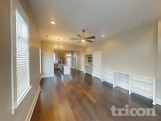 Building Photo - 6817 Charlotte Pike