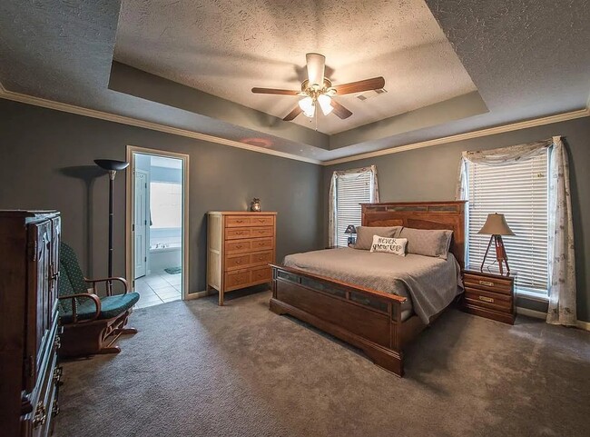 Building Photo - 2535 Gladiola