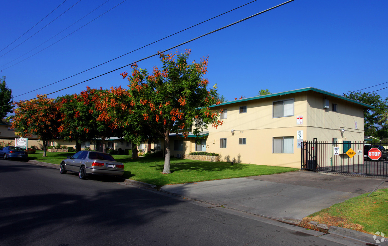 Building Photo - Rio Palms Apartments