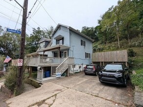 Building Photo - 301 Milroy St